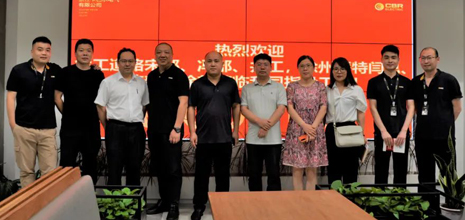 熱烈歡迎徐工道路、徐州派特的各位領導蒞臨我司指導工作